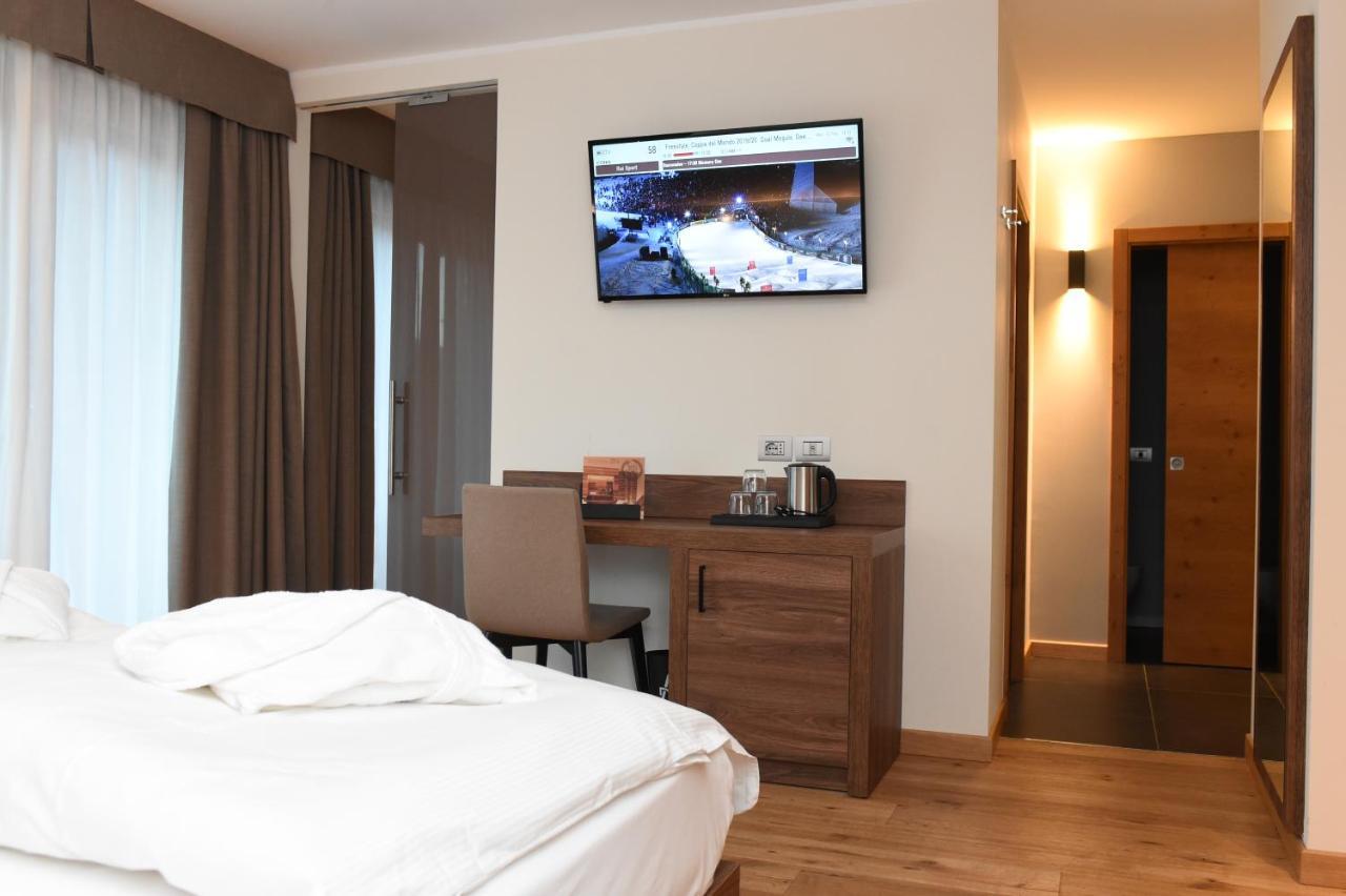 Dolomeet Boutique Hotel Pinzolo Eksteriør billede