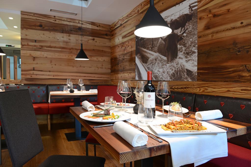 Dolomeet Boutique Hotel Pinzolo Eksteriør billede