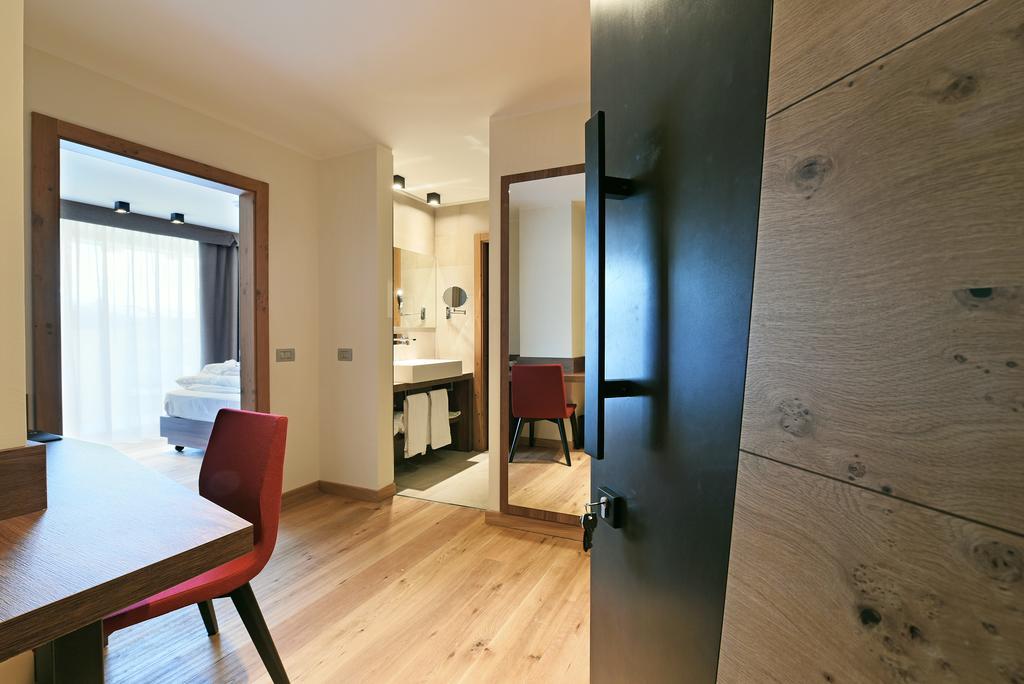 Dolomeet Boutique Hotel Pinzolo Eksteriør billede