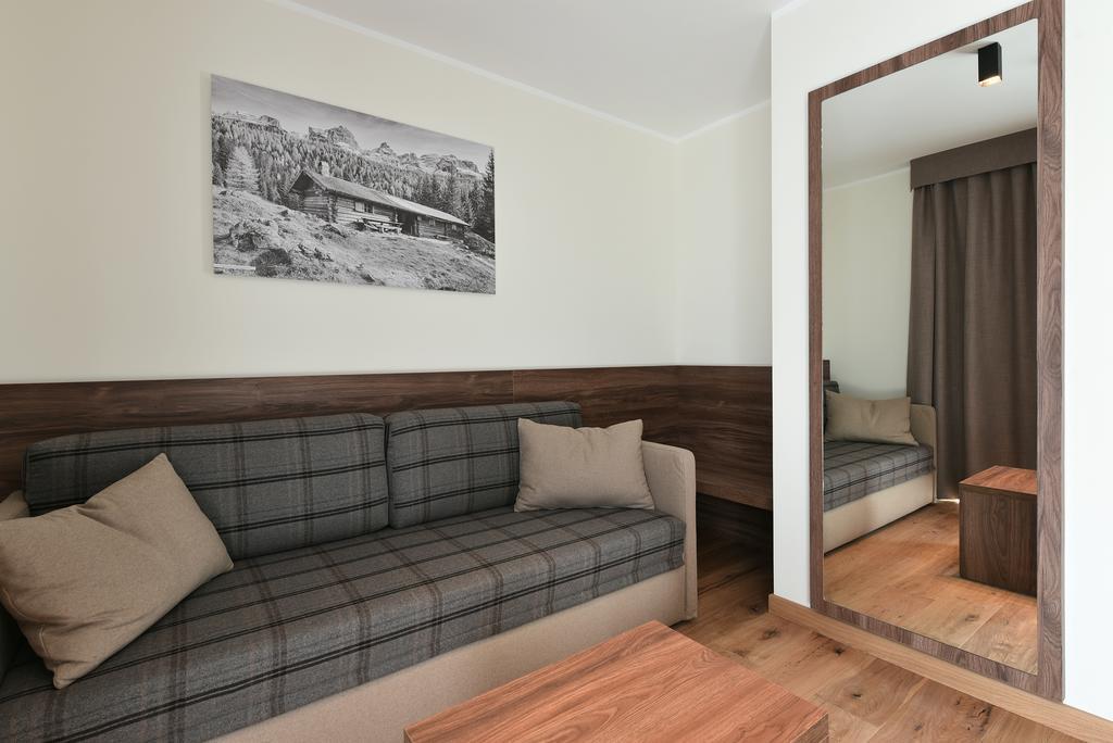 Dolomeet Boutique Hotel Pinzolo Eksteriør billede